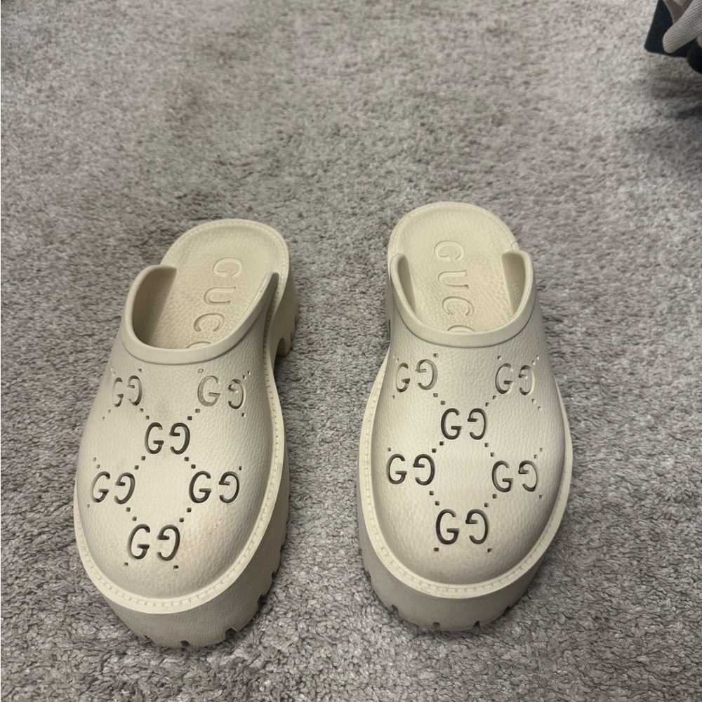 Gucci Cream Slip-On Clogs